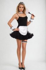 Robe nuisette noire à crinoline intégrée