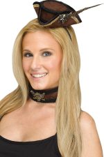 Chapeau pirate et collier tête de mort