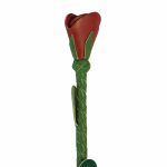 Fouet rose rouge en cuir