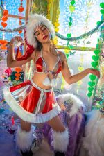 Top triangle holographique en vinyle festif