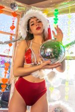 Short taille haute en velours rouge