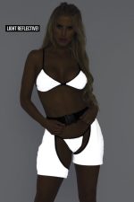 Ensemble bikini réfléchissant avec chaps à boucles