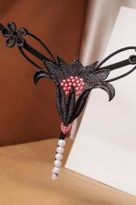 Culotte ouverte brodée de lys