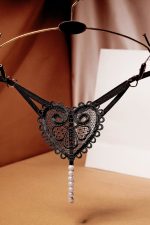 String fendu cœur et perles
