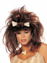 Perruque femme des cavernes avec os