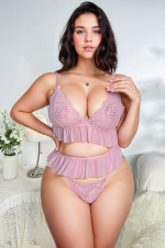 Ensemble lingerie grande taille à volants rose