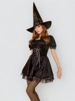 Robe mini-sorcière en dentelle et chapeau